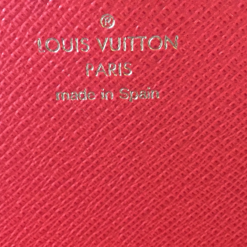 ⭐️LOUIS VUITTON SARAH WALLET ⭐️ NWT ⭐️ - Picture 10 of 16